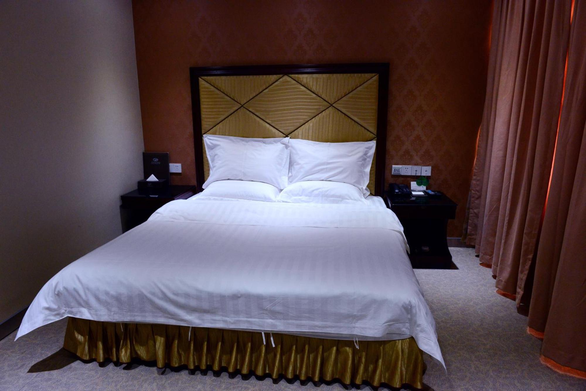 Xinghe Hotel - Guangzhou Railway Station Branch ภายนอก รูปภาพ