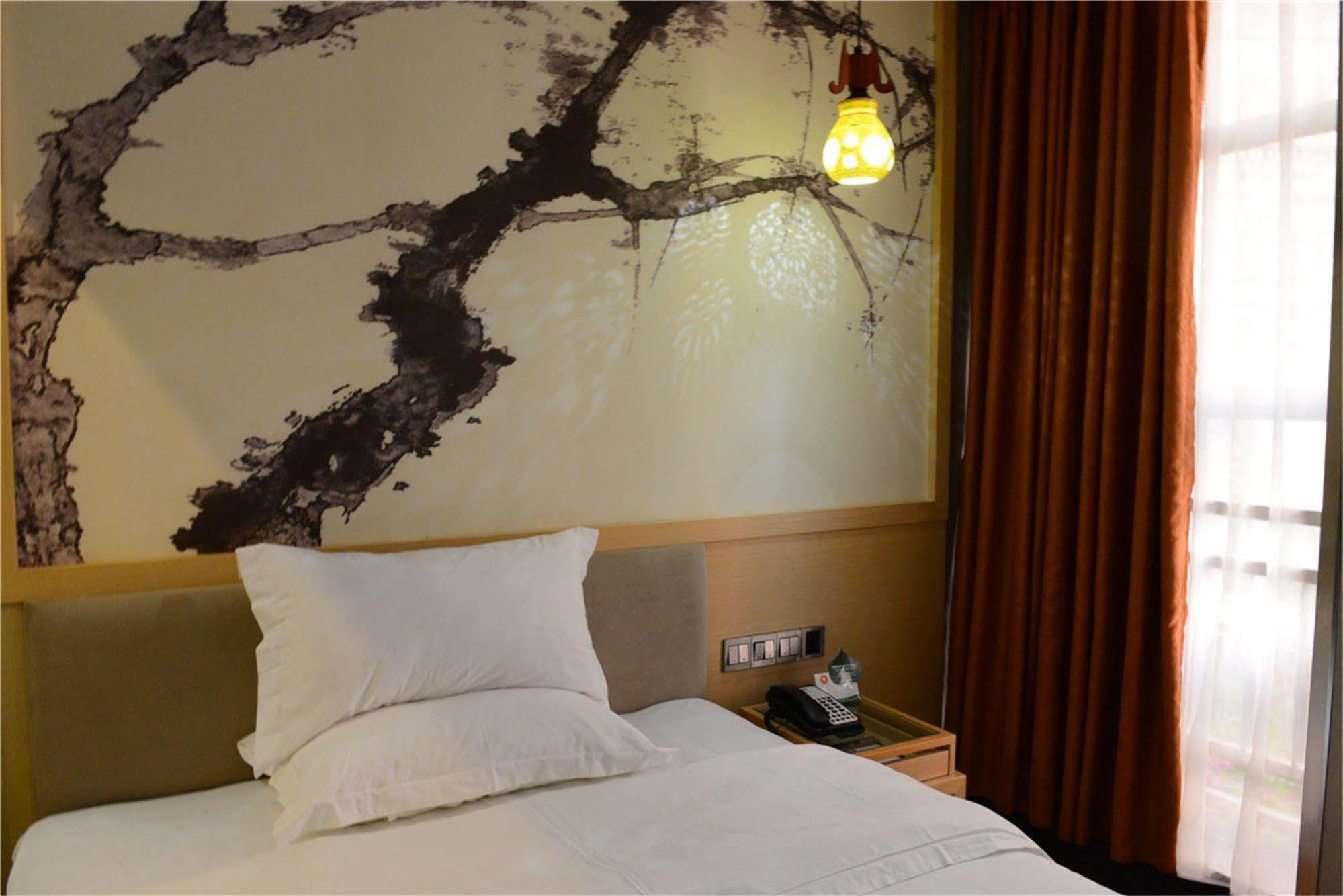 Xinghe Hotel - Guangzhou Railway Station Branch ภายนอก รูปภาพ